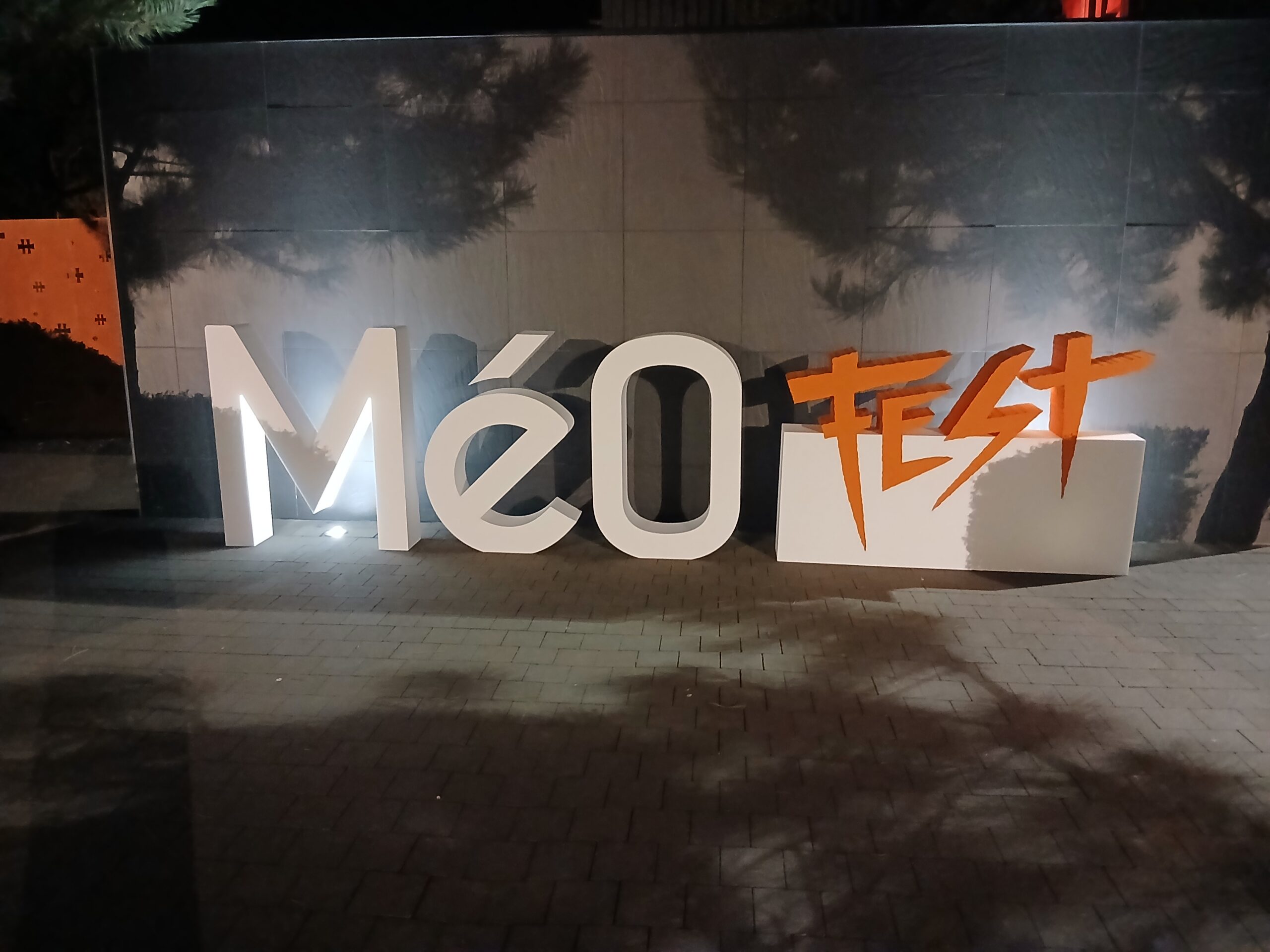 MéO